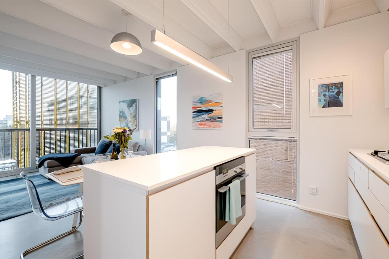 Modern, Bright & Central 1-Bed Downtown Apt Close To Rogers Arena Vancouver Exteriör bild