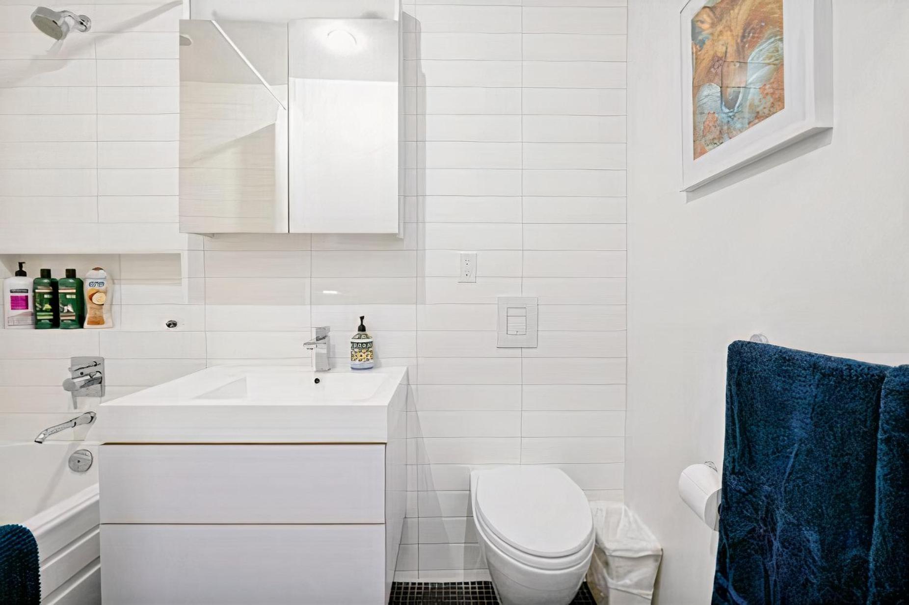 Modern, Bright & Central 1-Bed Downtown Apt Close To Rogers Arena Vancouver Exteriör bild