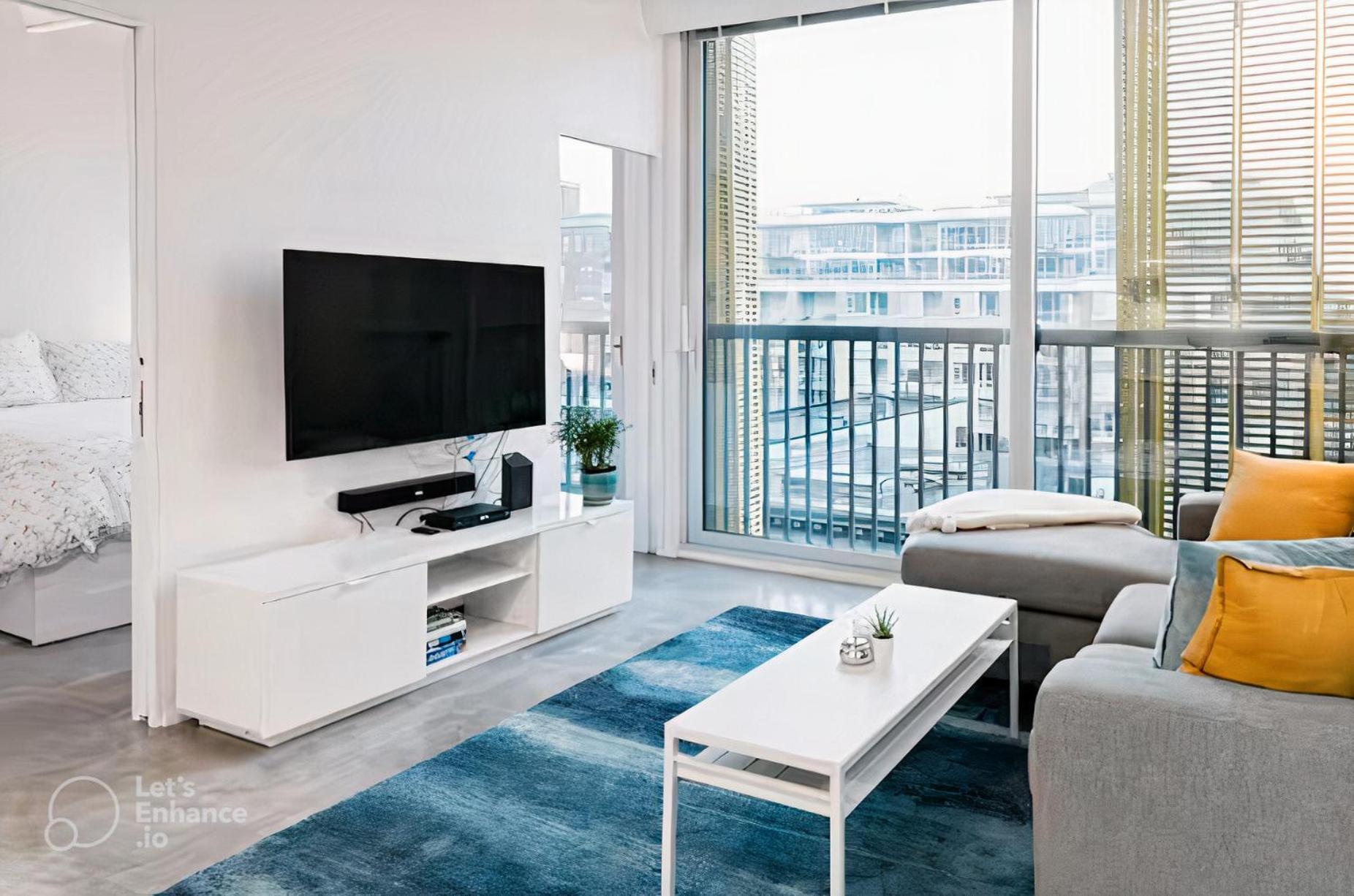 Modern, Bright & Central 1-Bed Downtown Apt Close To Rogers Arena Vancouver Exteriör bild