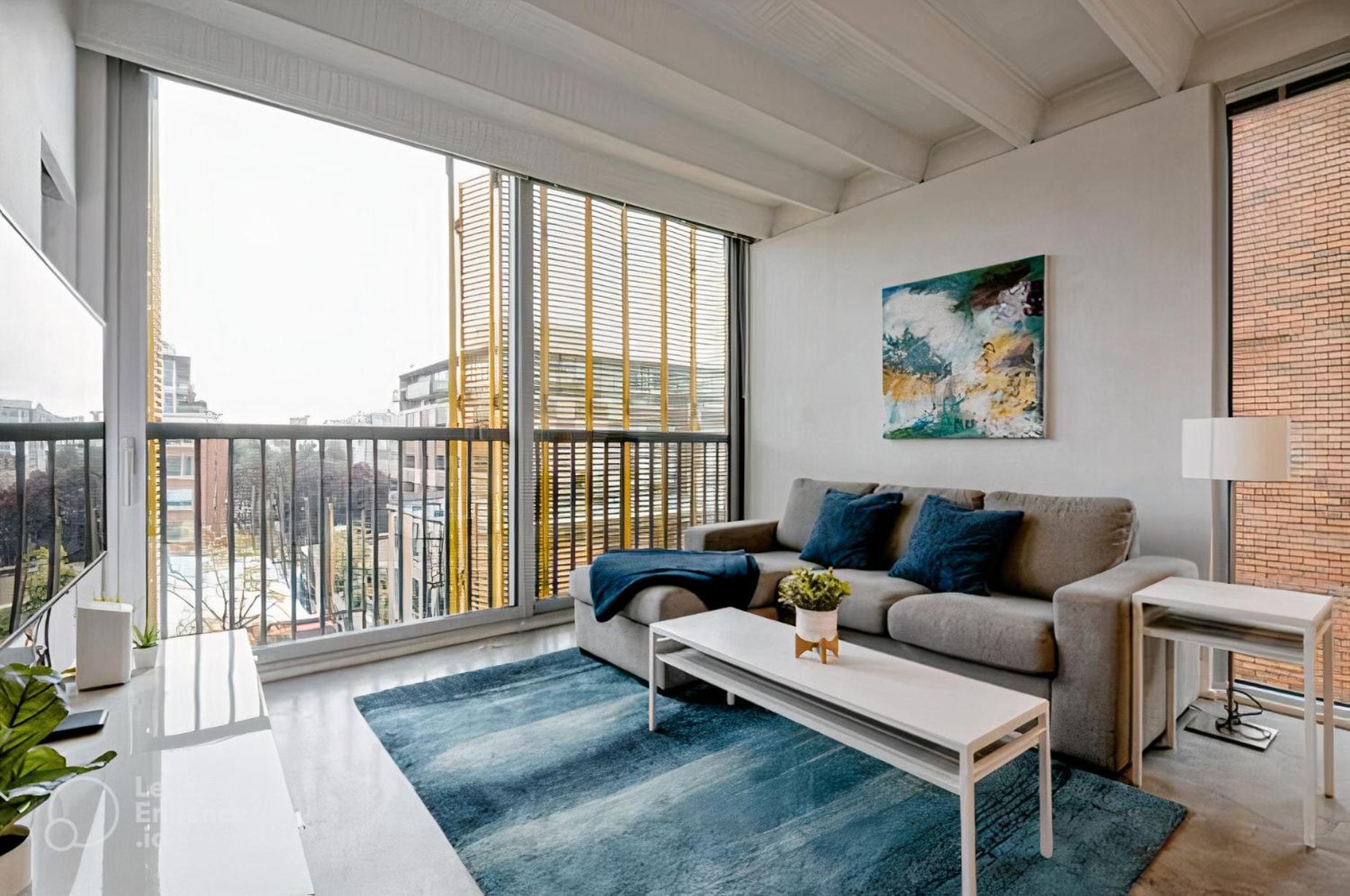 Modern, Bright & Central 1-Bed Downtown Apt Close To Rogers Arena Vancouver Exteriör bild